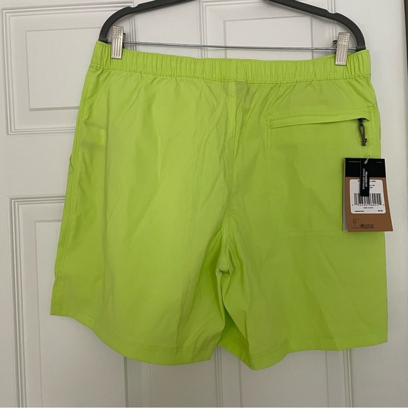 NWT Mens The North Face Class V Pull On Shorts - Sharp Green - Picture 8 of 9
